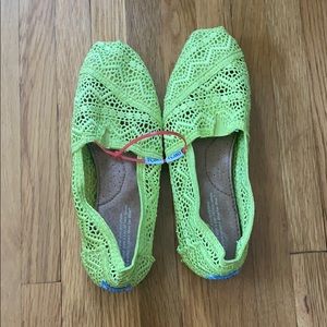TOMS Neon Green Crochet Flats Shoes